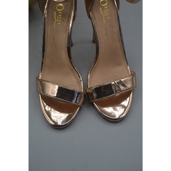 Olivia Ferguson Rose Gold Metallic Strap Preloved size 7 Heels - Picture 2 of 6